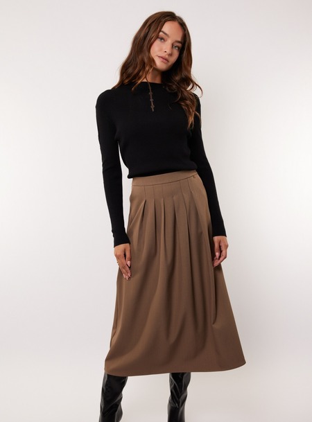taupe j