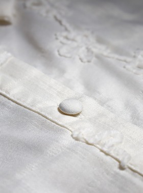 ecru detail
