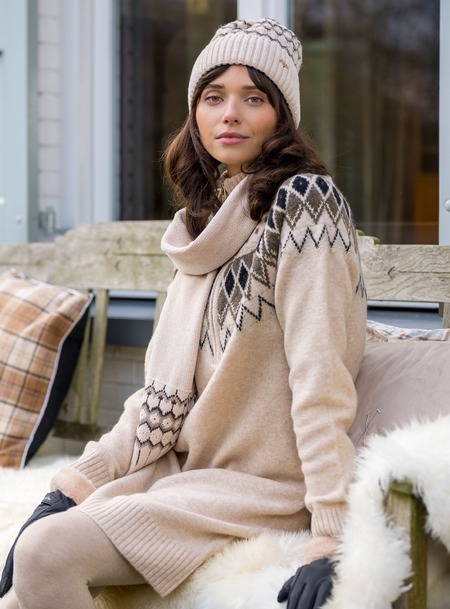 beige j