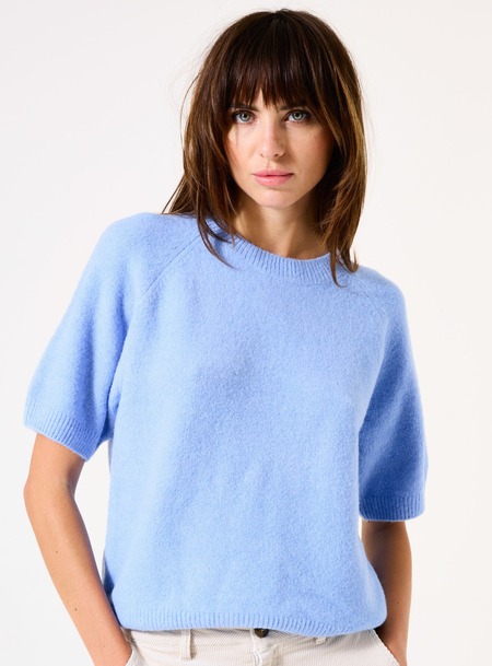 m blauw