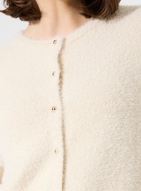 beige detail