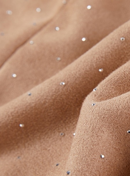 taupe detail