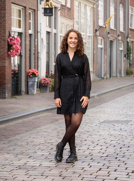 zwart j