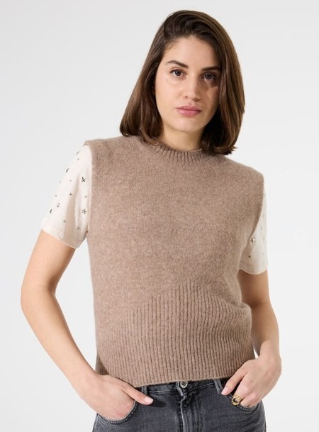 taupe j