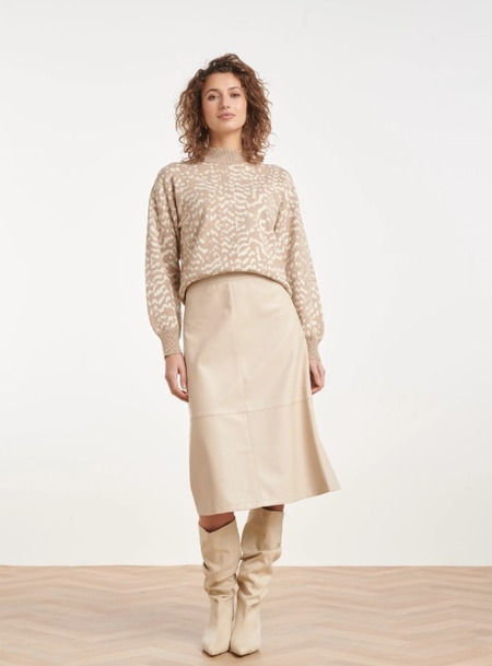 beige j